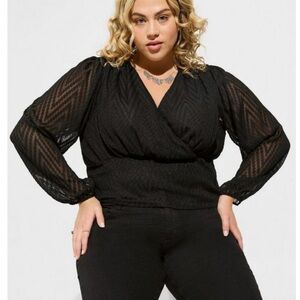 NWT Torrid Black Zig Zag Surplice‎ Crop Chiffon Blouse Size 3X